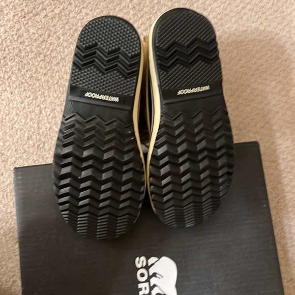 Brand new Sorel boots - Picture 4 of 5